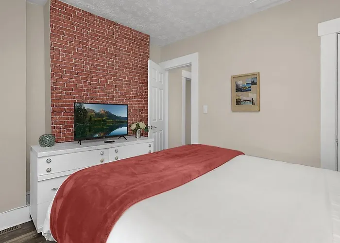 Chic 2br Near Dt, 8 Min Walk To Park&conservatory